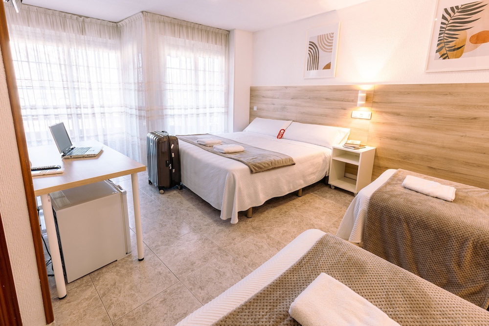Hostal Gran Via 15/40
