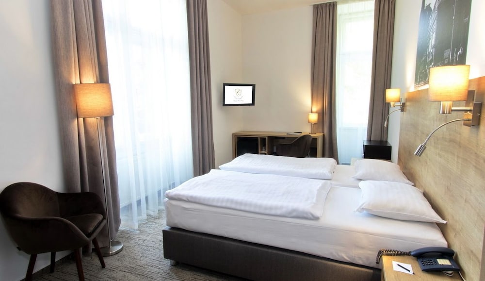 City Hotel Ring 7/36