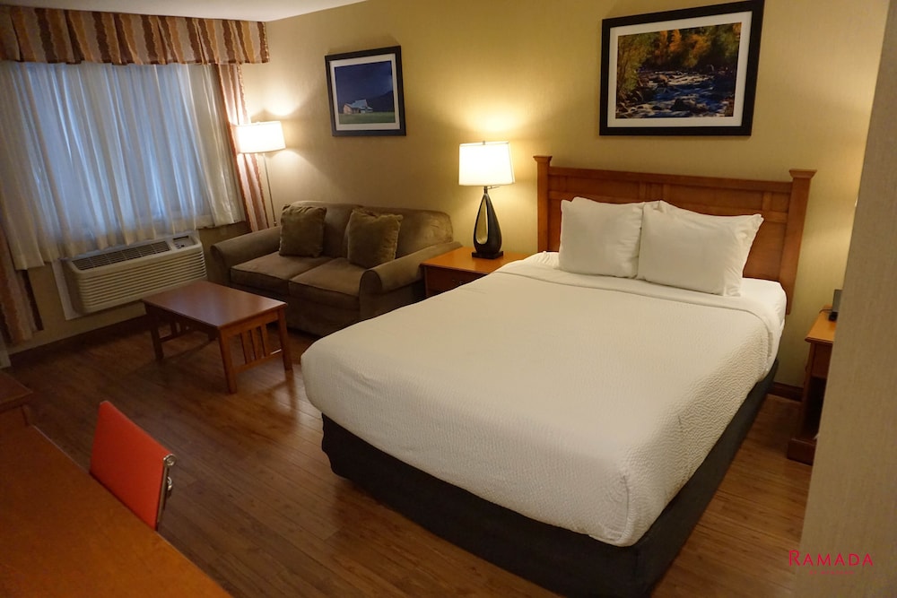ROOM, QUEEN BED, ACCESSIBLE