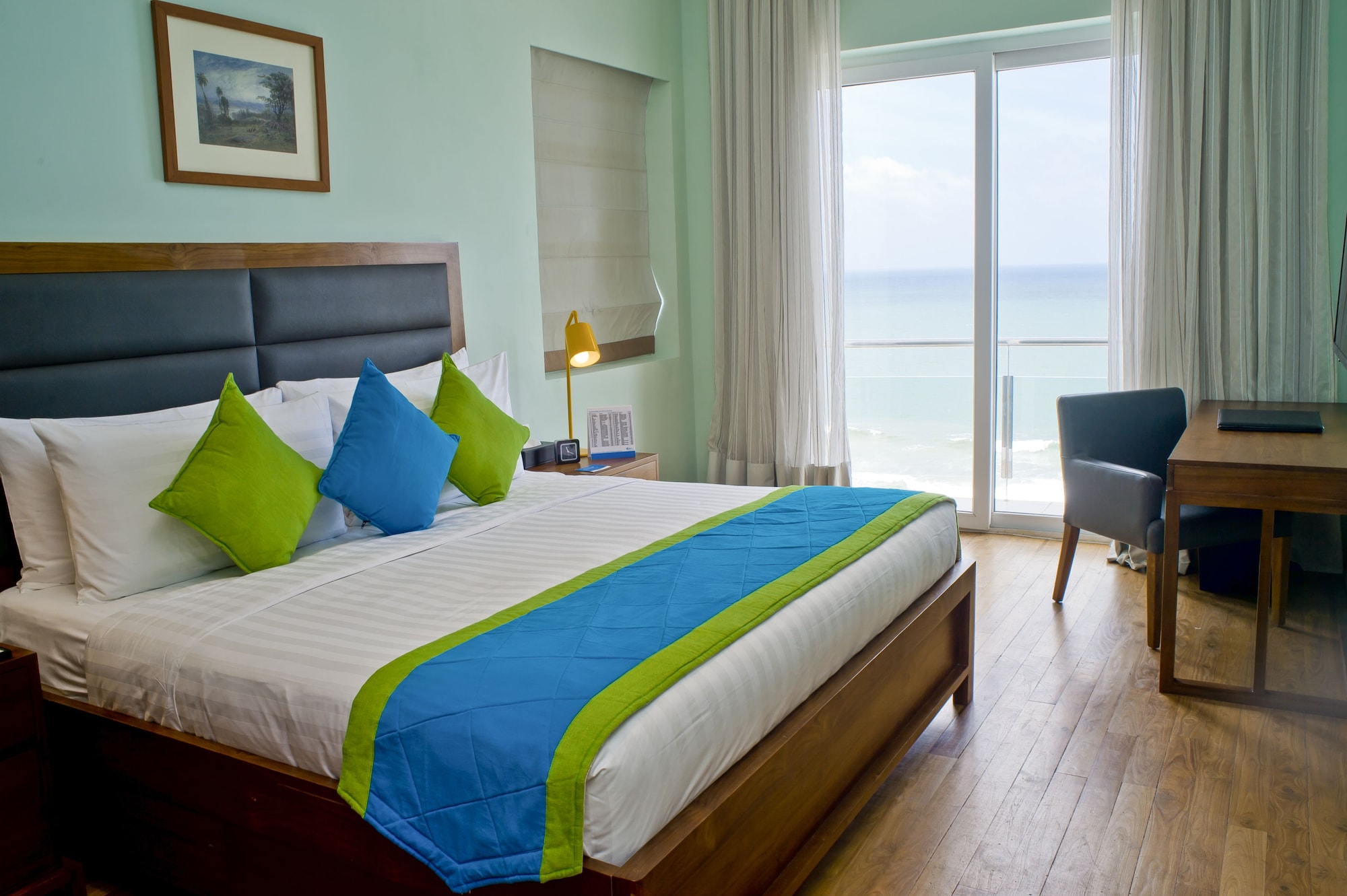 Panorama, Suite, King Bed, Full Sea View