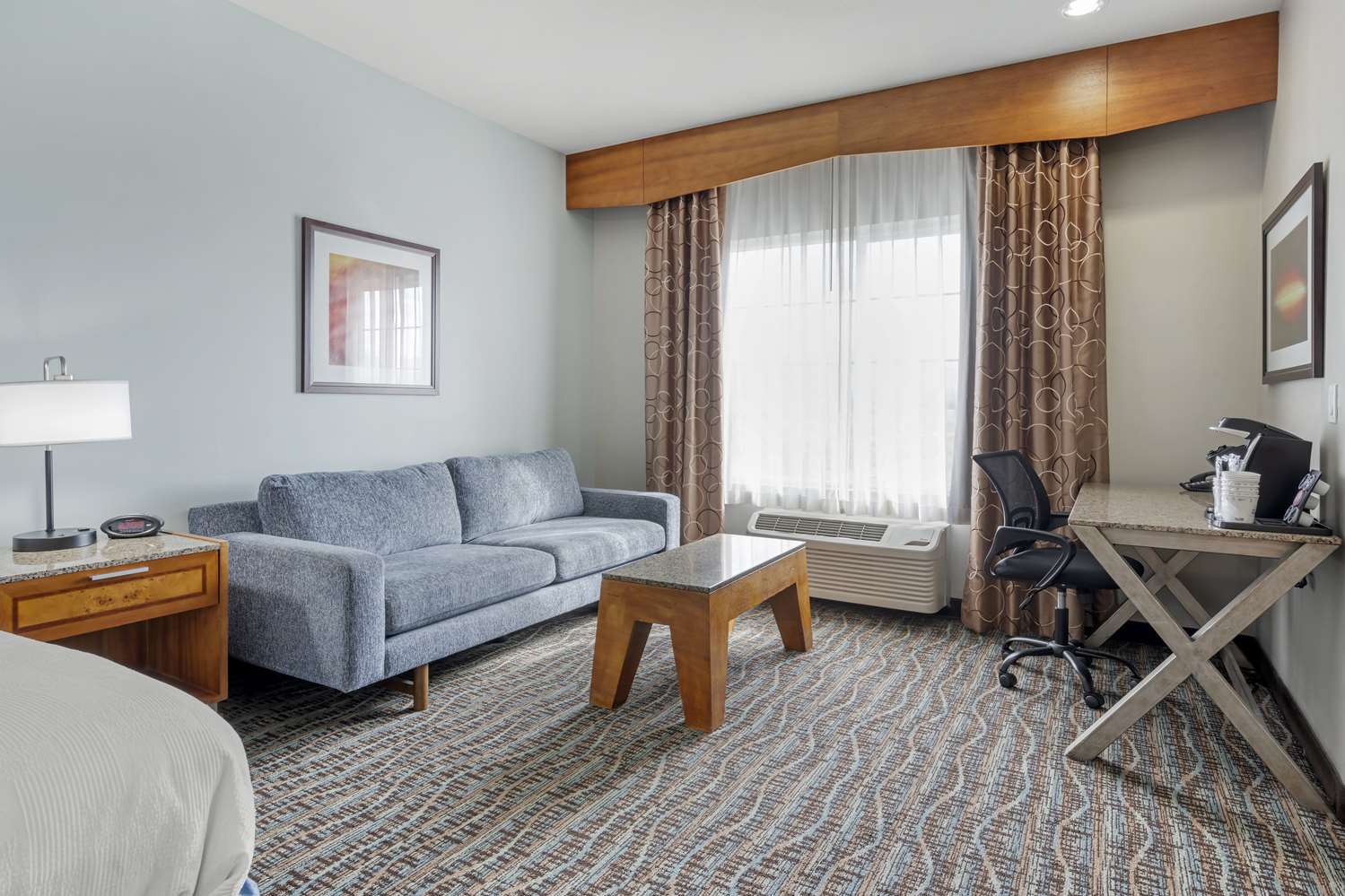 Best Western Plus Peppertree Inn At Omak 24/45