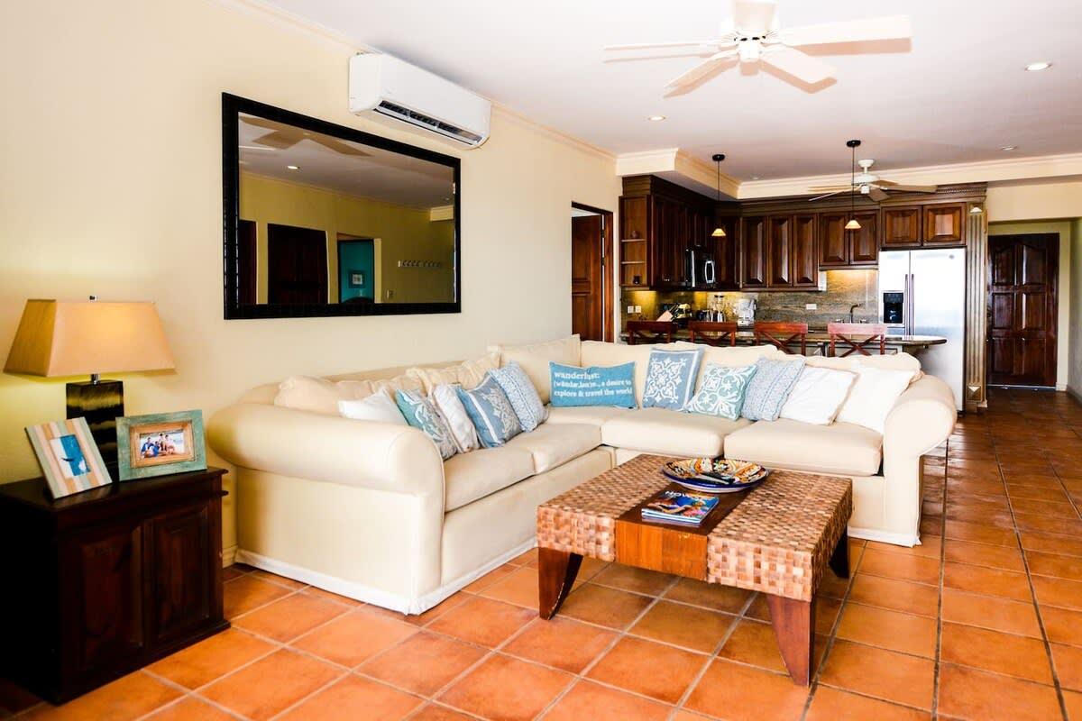 Spectacular - Spacious unit in Flamingo in front of the beach 14/34