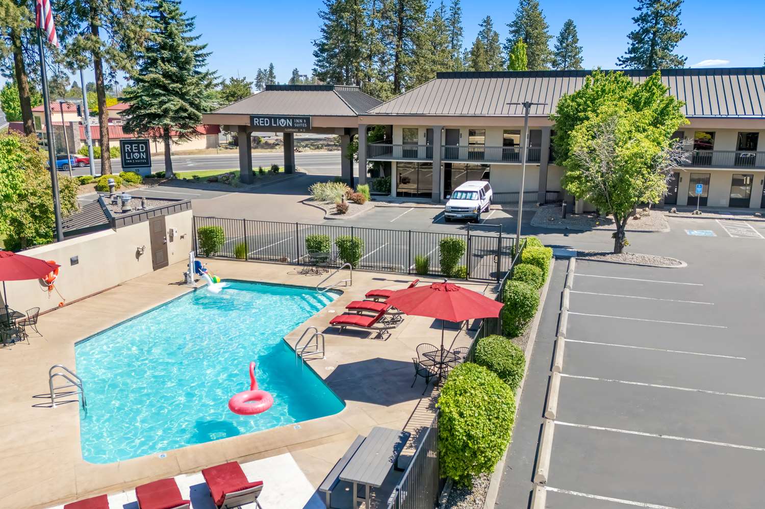 Red Lion Inn & Suites Deschutes River Bend 23/30