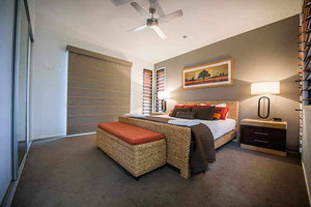 Beach Road Holiday Homes 44/76