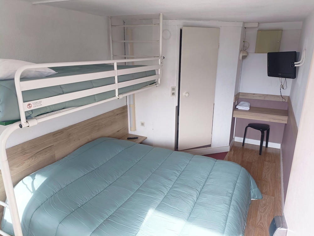 Premiere Classe Reims Est - Taissy 16/45