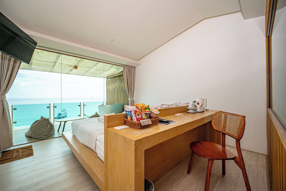 Sangthian Beach Resort 40/60