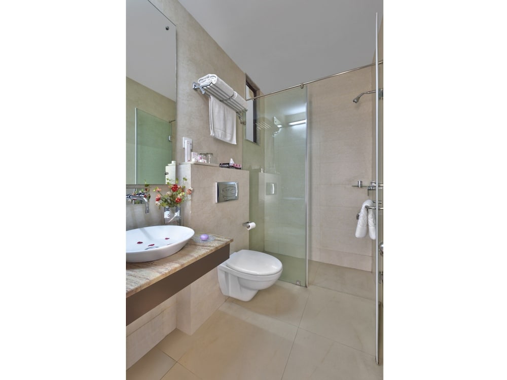 Bloom Hotel - CR Park 53/56