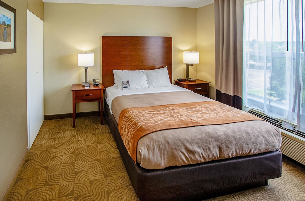 Comfort Inn Suites Santee 13/39