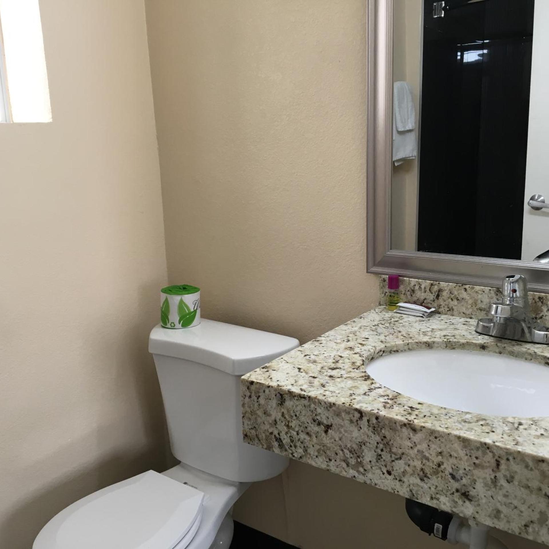 Ace Budget Motel 26/29