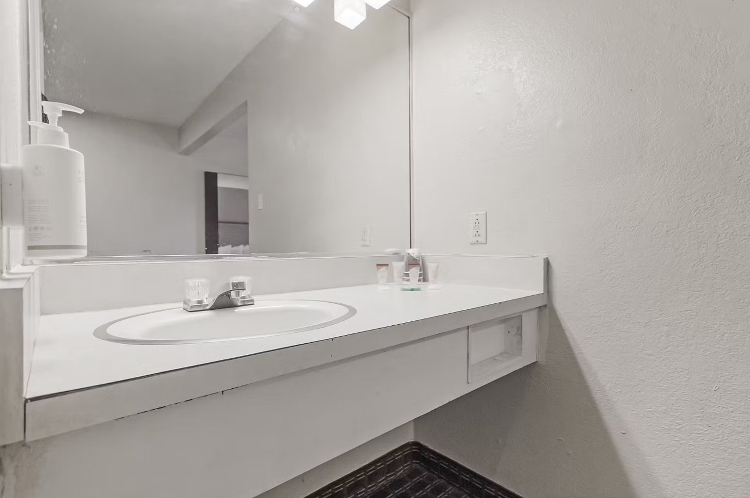 Heritage Inn Express Hayward 33/33