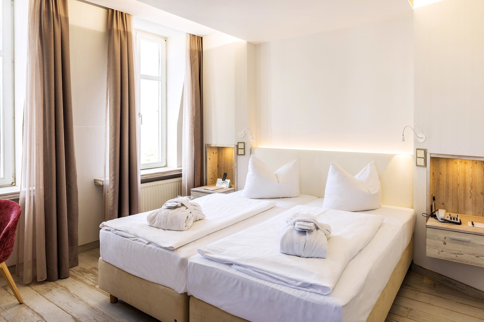 Room, Queen Bed, Ocean Front