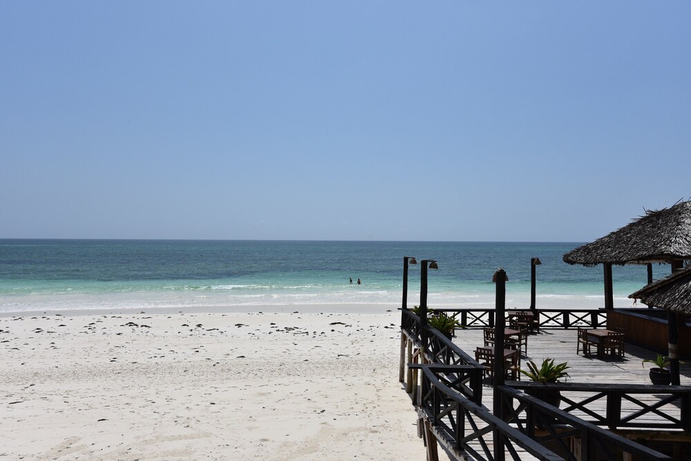KILIFI BAY BEACH RESORT 20/50