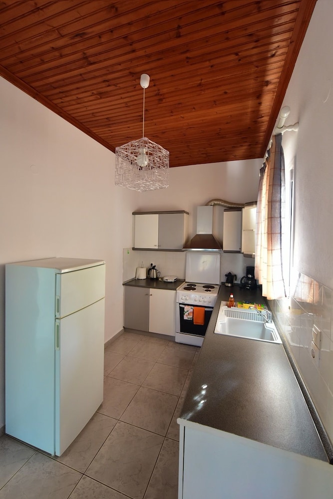 Mouzakis Villas 6/37