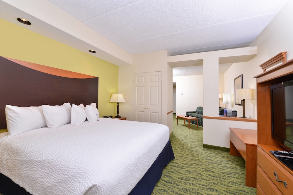Fairfield Inn Suites Hickory 5/40
