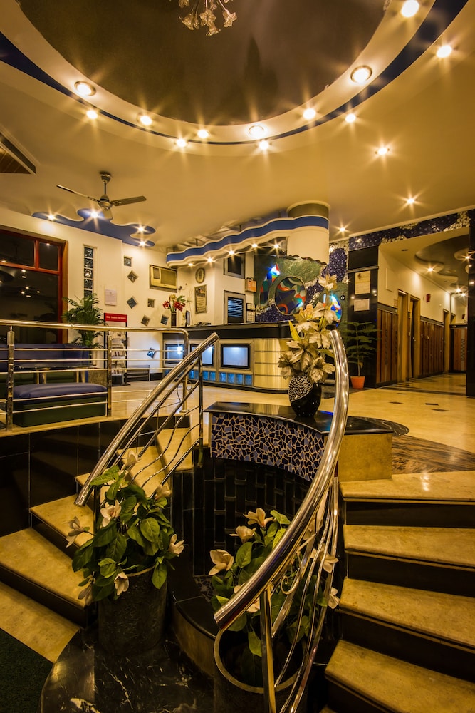 Hotel Suncourt Yatri 22/37