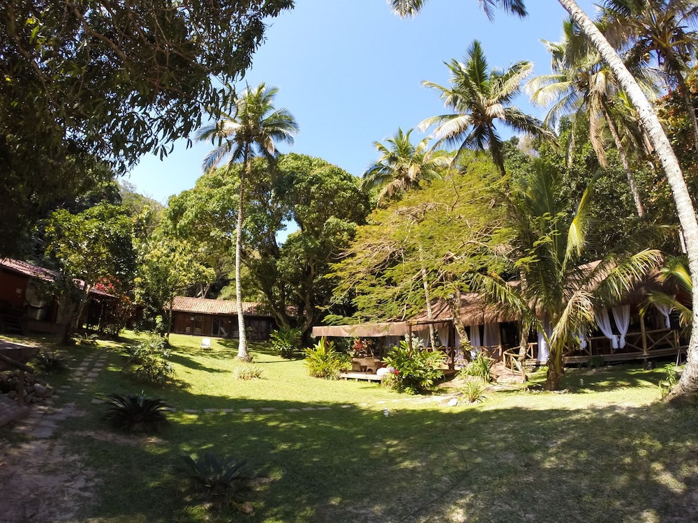 Praia Da Crena Inn 26/42