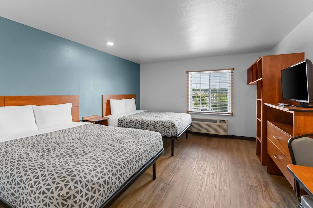 WoodSpring Suites Chesapeake-Norfolk Greenbrier 24/50