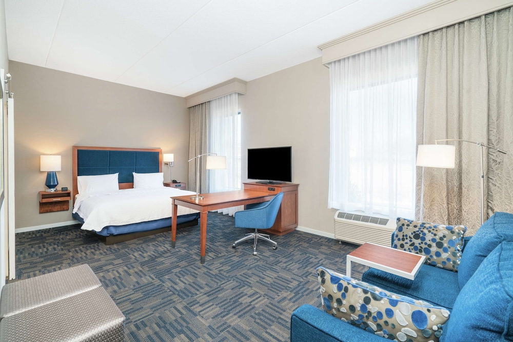 Hampton Inn & Suites Newburgh Stewart Airport 30/39