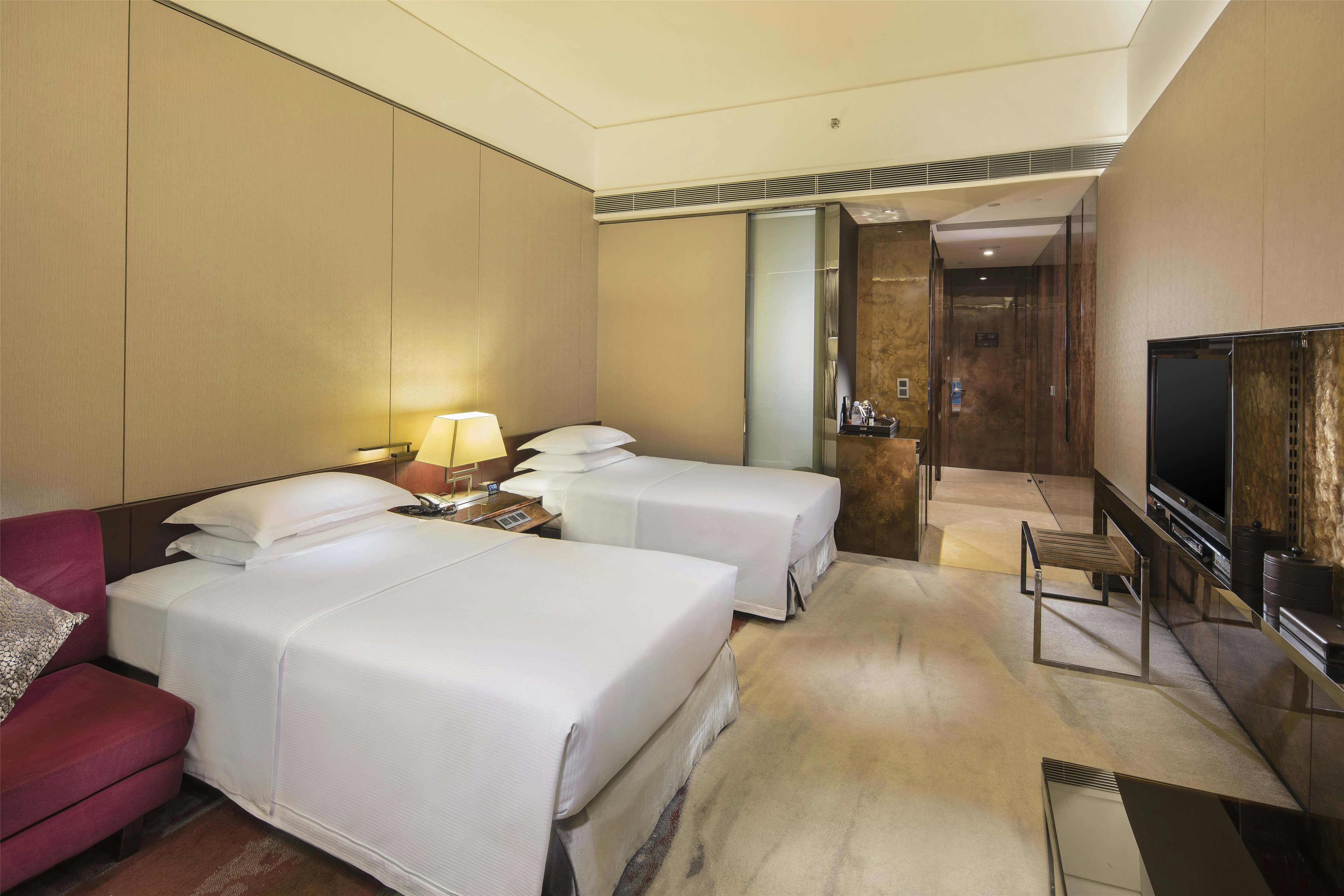 EXECUTIVE, TWIN BEDS