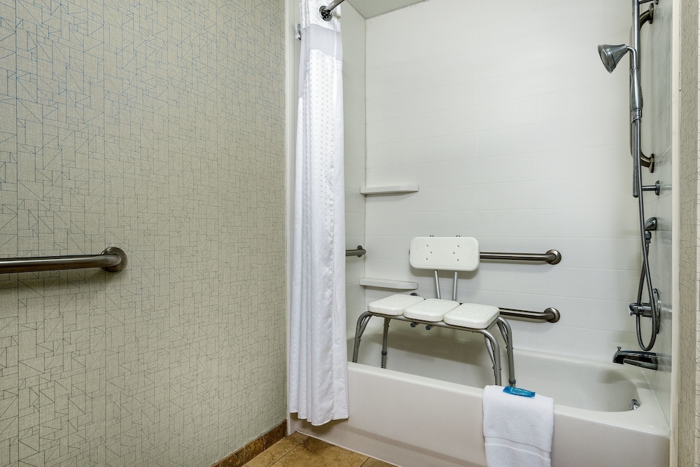 Holiday Inn Express Hotel And Suites Grenada 20/51