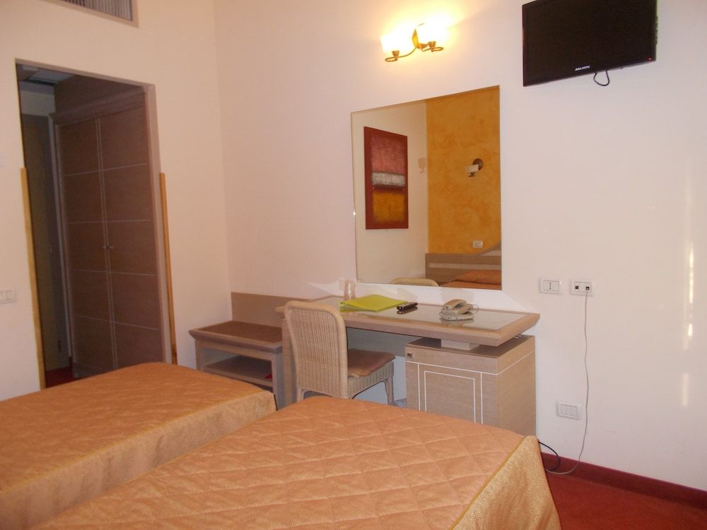 Hotel Nedy 27/47