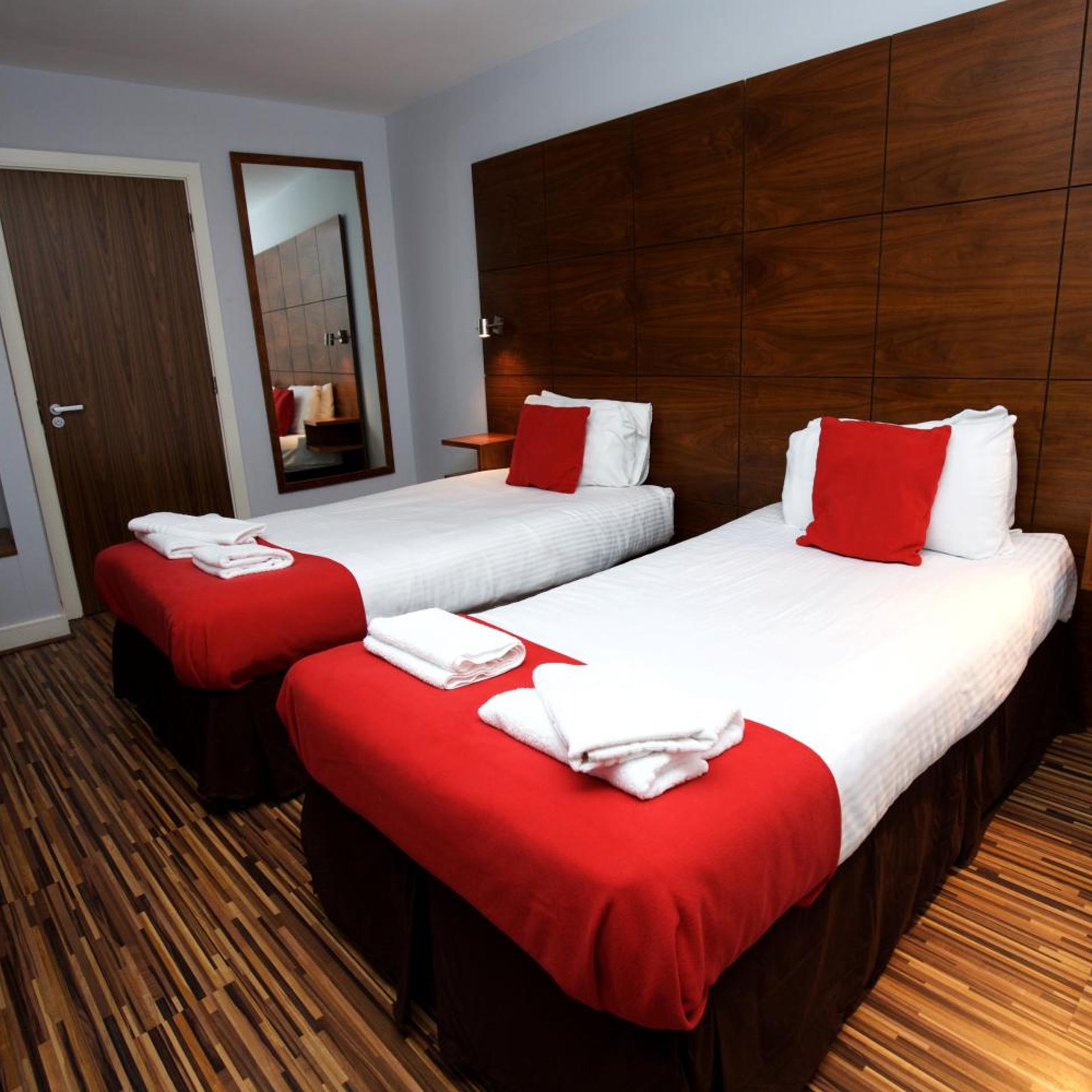 Room, Twin Beds, No Window