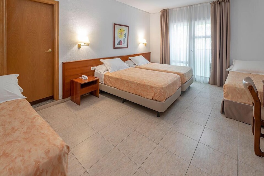 Standard, Triple, 3 Beds