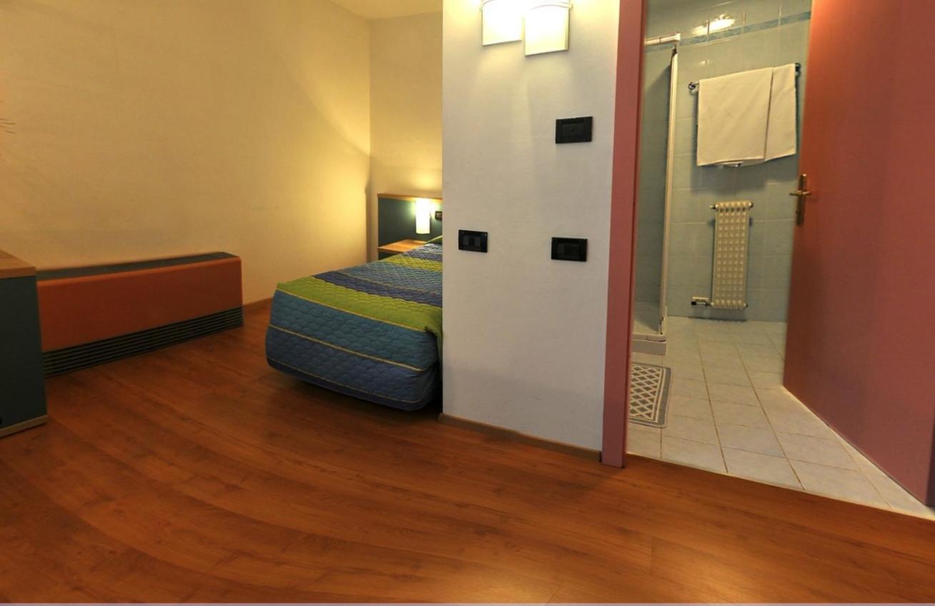 Hotel Vela 35/43