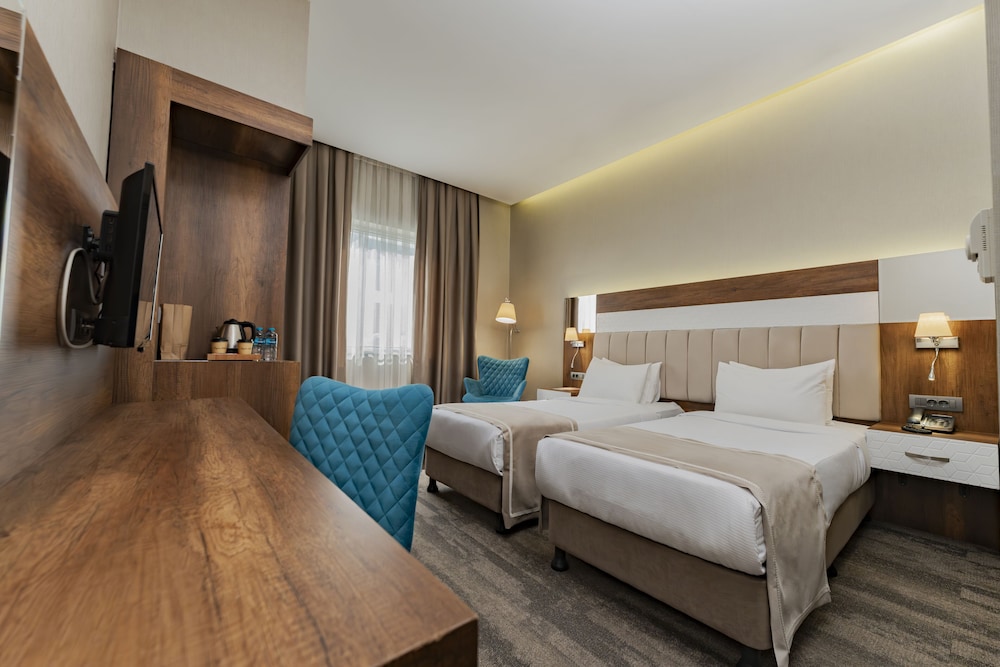 Vespia Hotel 34/70