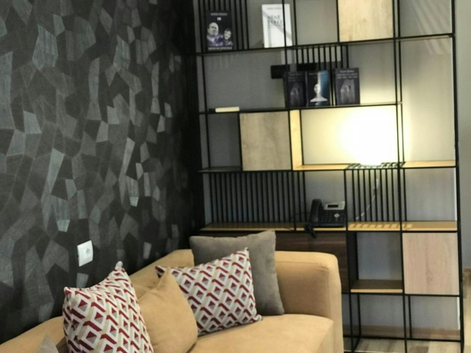 Hotel Deluxe 38/43