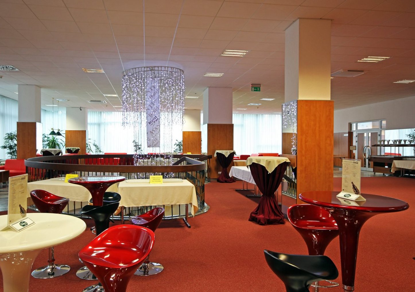 Avanti Hotel 58/72