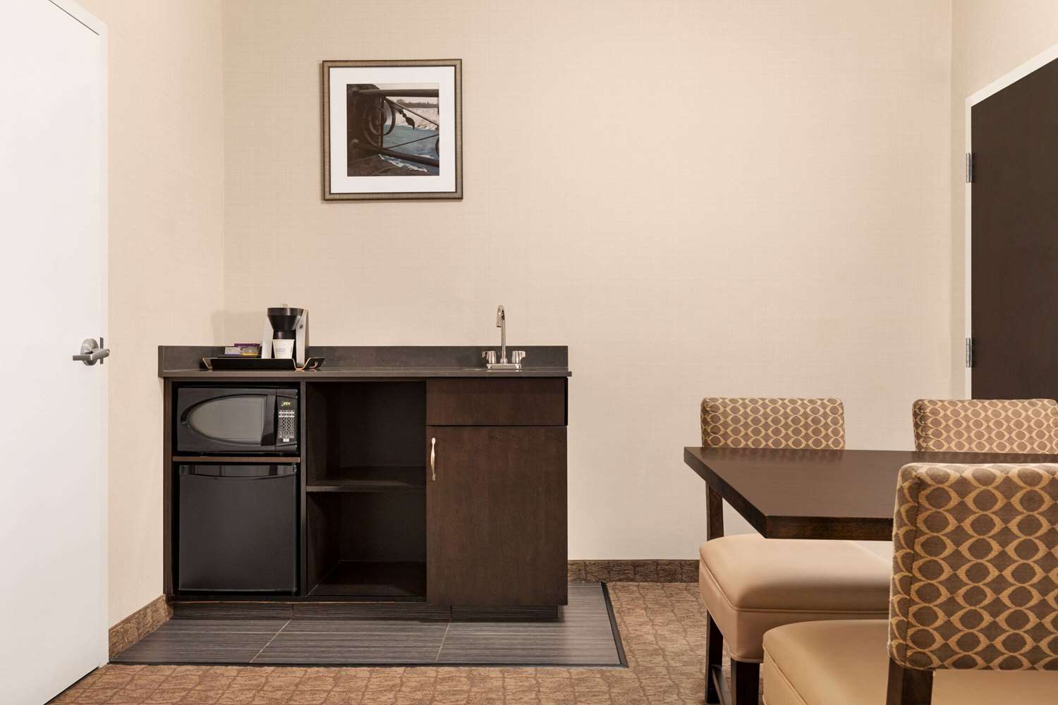 Wyndham Garden Niagara Falls Fallsview 10/51