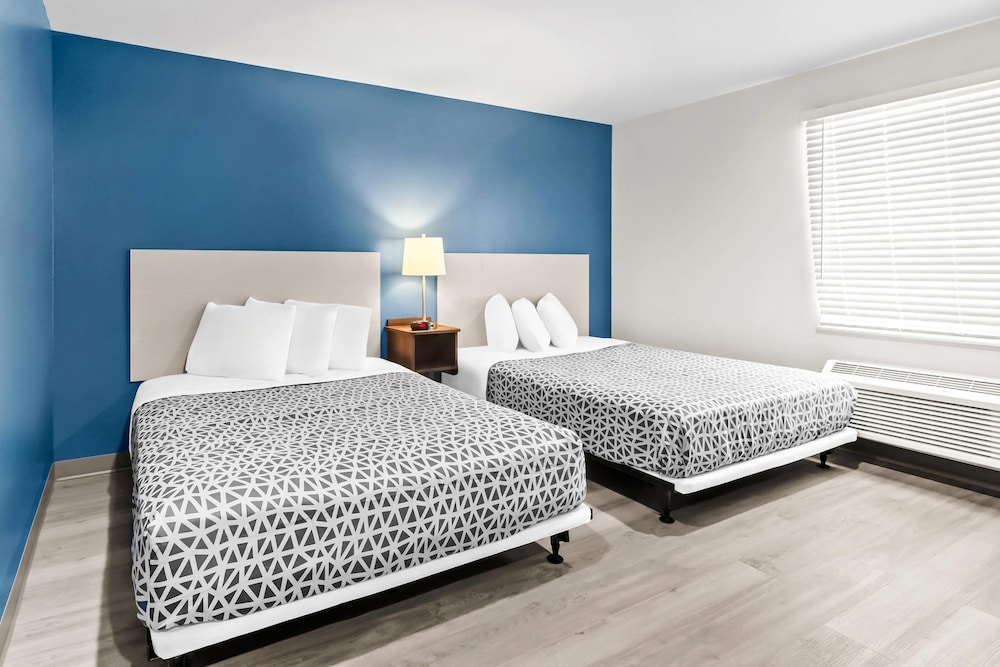 WoodSpring Suites South Houston Hobby 23/48