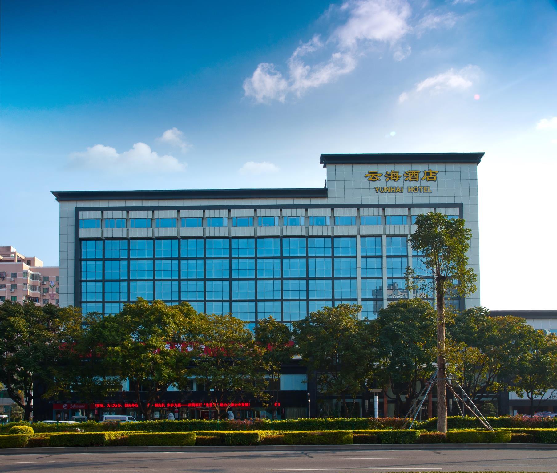 Yunhat Hotel 5/52