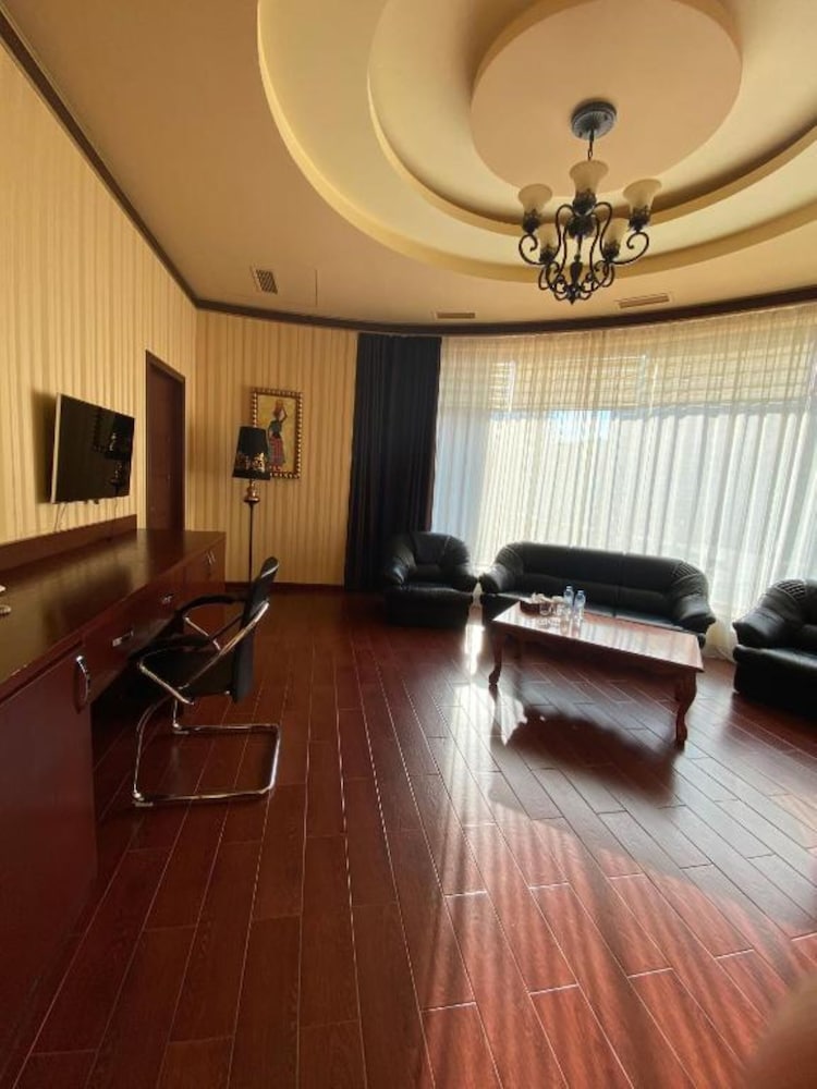 DIAMOND HOUSE HOTEL 22/42