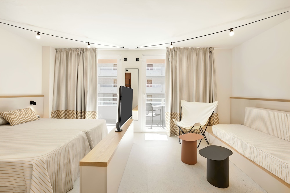 Tent Calvia Beach 22/57