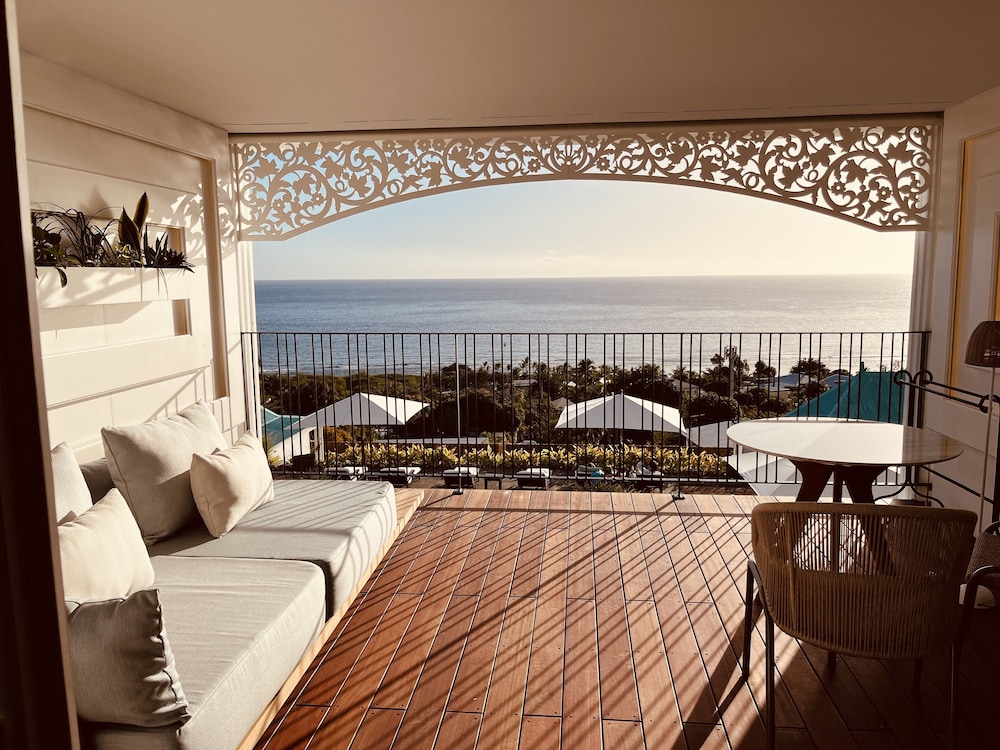 Blue Margouillat Seaview Hotel 10/35