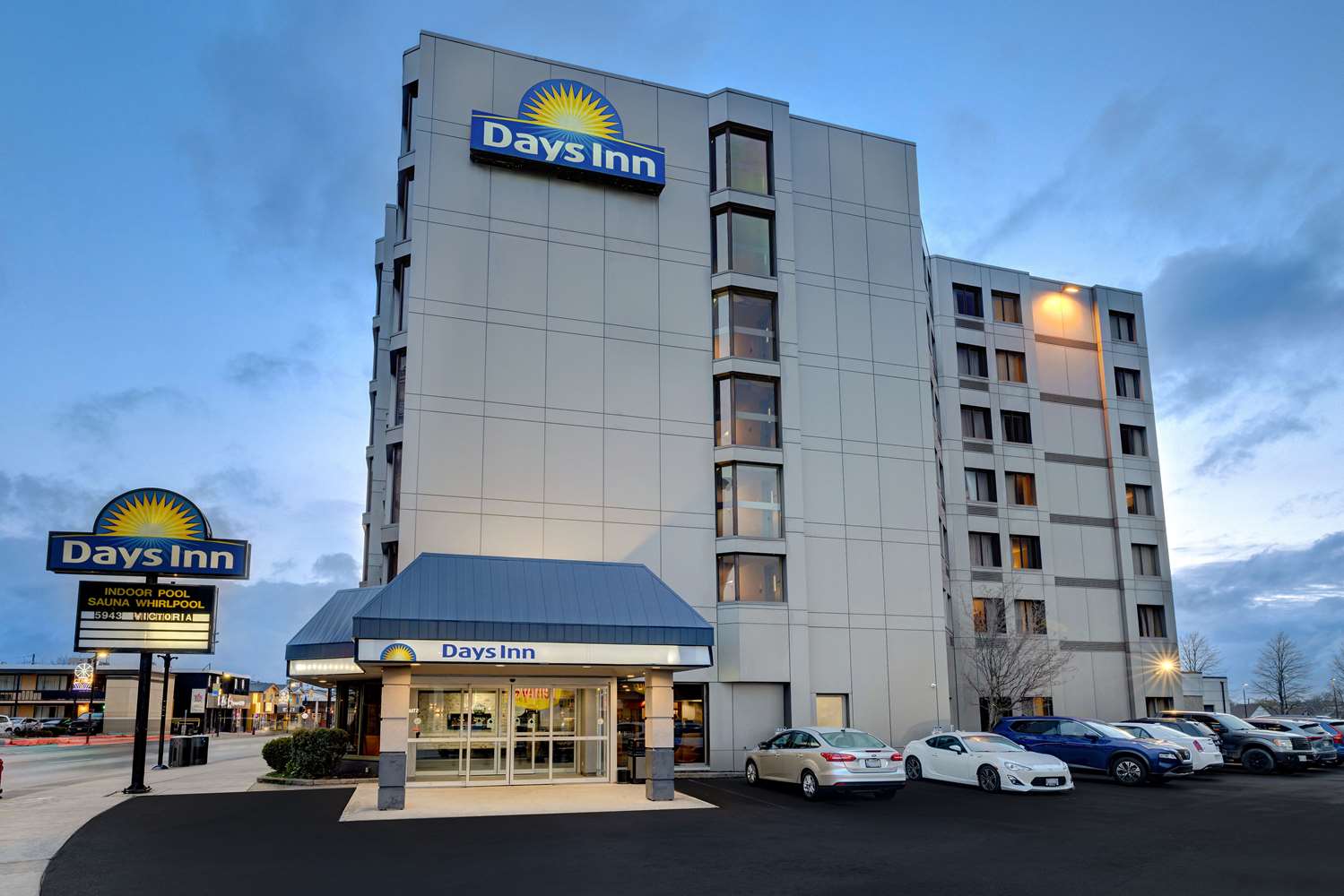 Days Inn By Wyndham Niagara Falls Near The Falls 4/44
