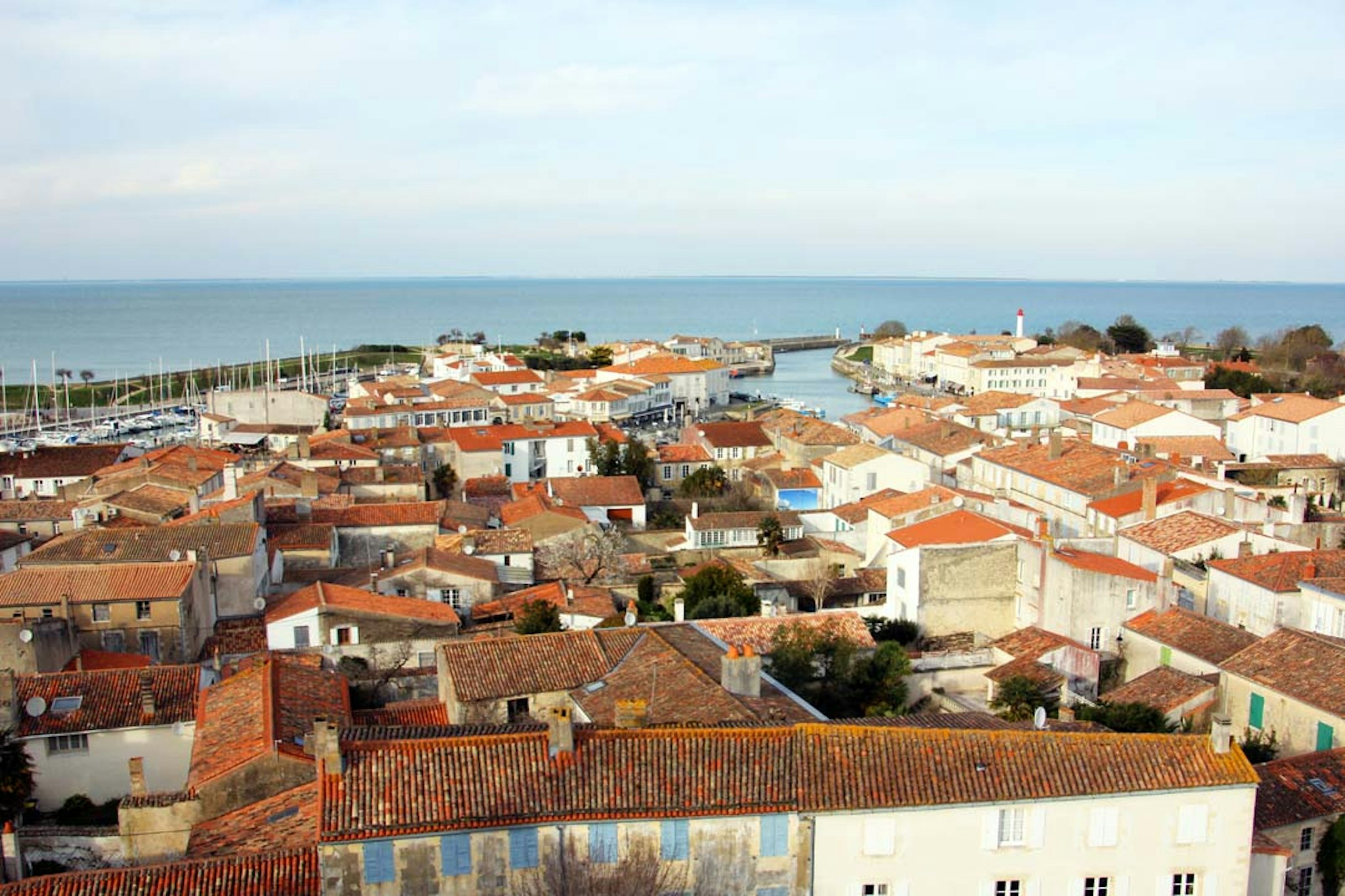 Le Clos Saint-Martin Hotel & Spa 46/50