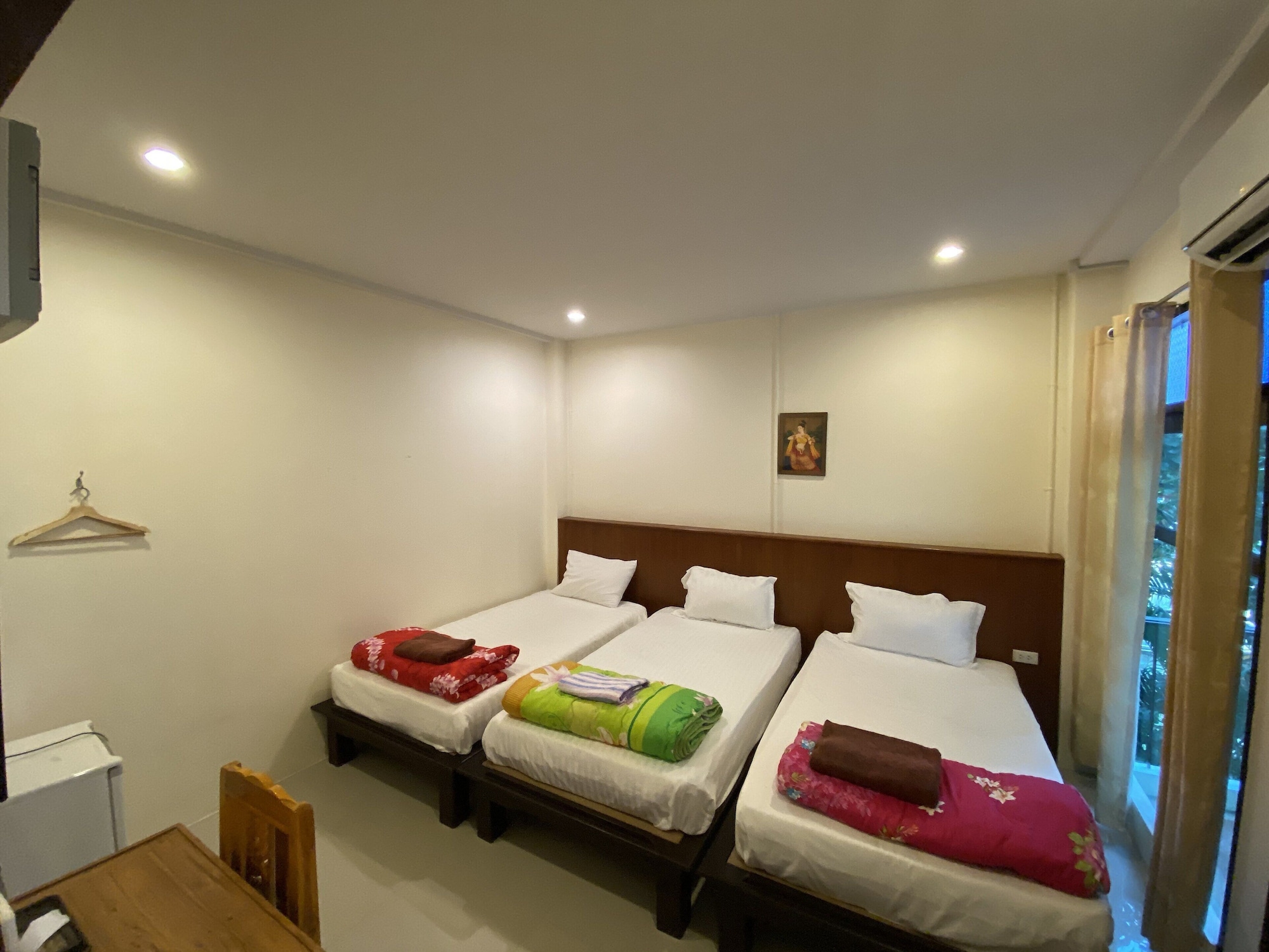 ROOM, TRIPLE, 3 BEDS, PRIVATE BATHROOM, ACCESSIBLE