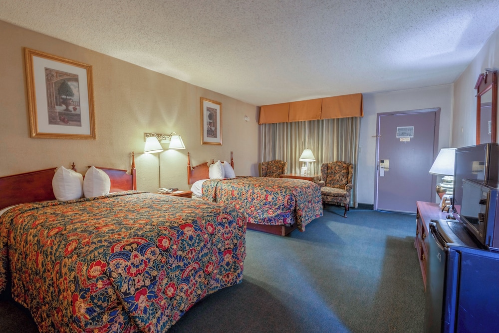 Royal Holiday Motel By Belvilla Gallup I-40 23/50