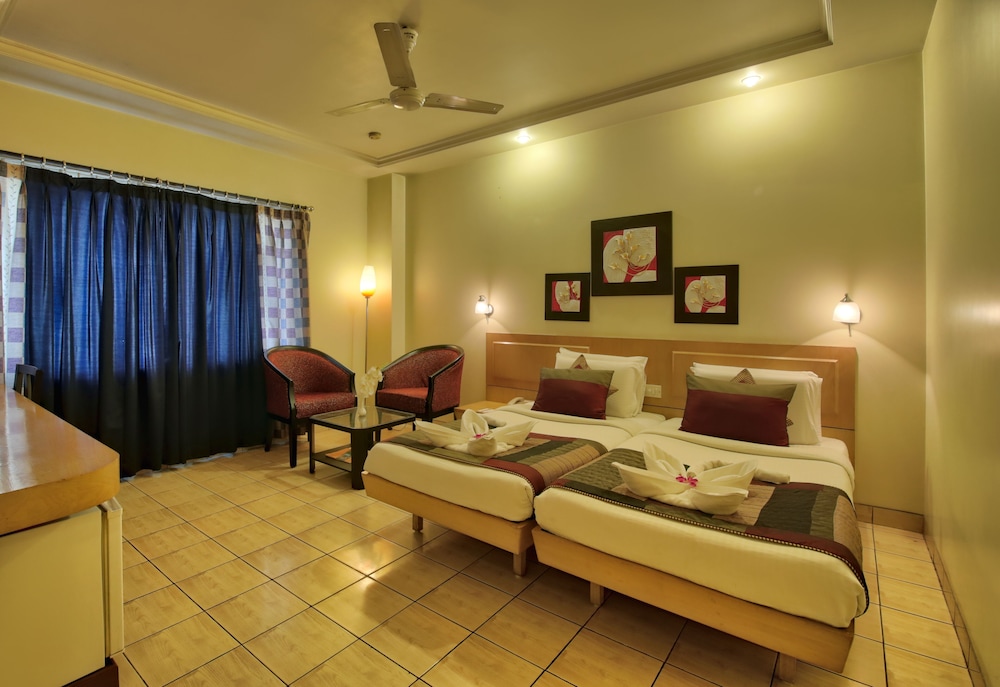 Vishwaratna Hotel 28/39
