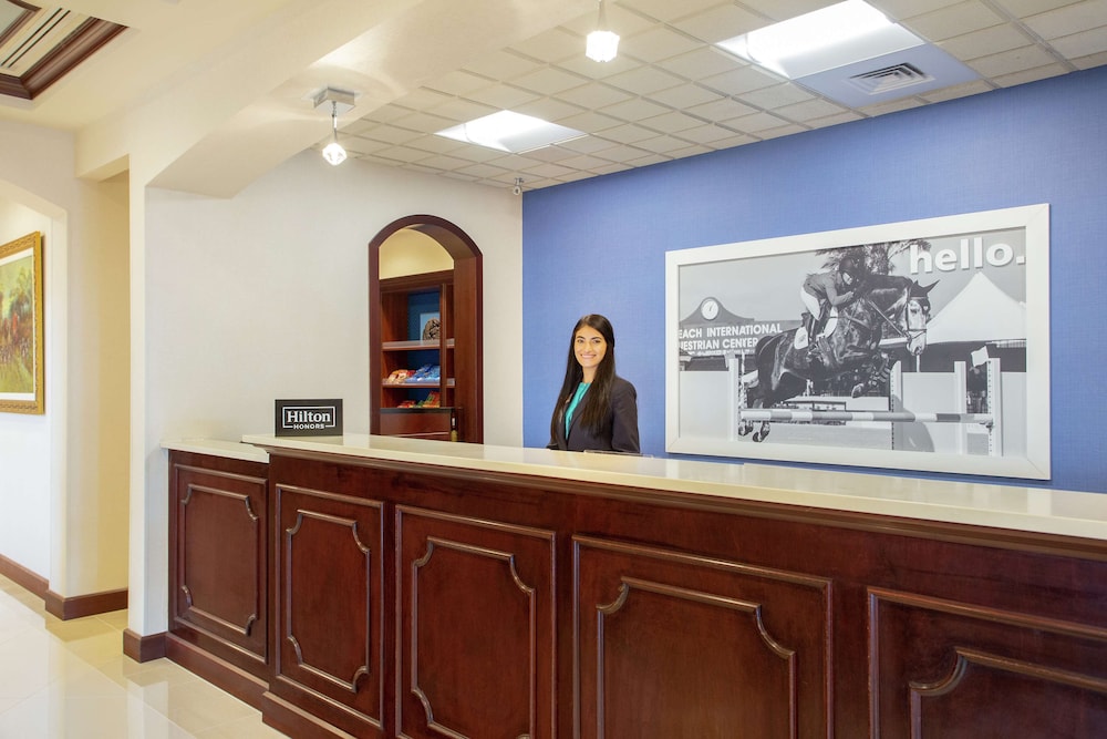 Hampton Inn and Suites Wellington 7/44