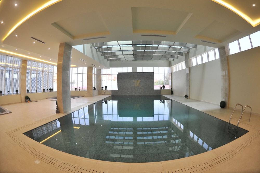 فندق بيات(Bayat Hotel) 30/65