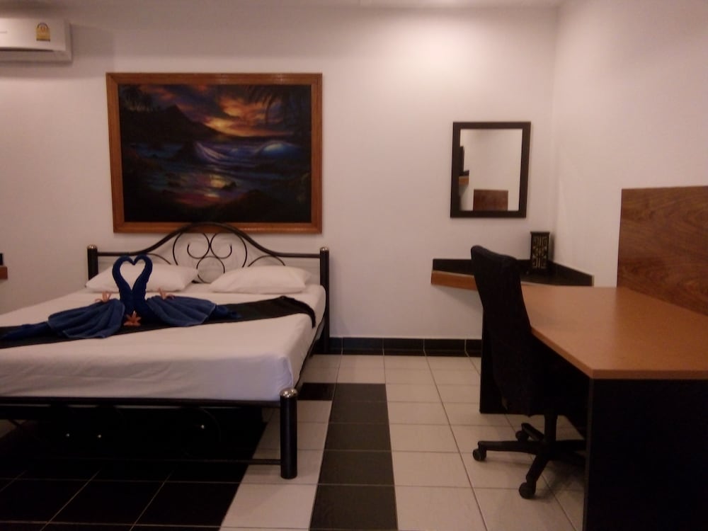 Lanta Island Resort 56/69