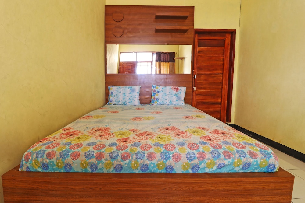 Hotel Agung Permata Artha by ZUZU 12/30