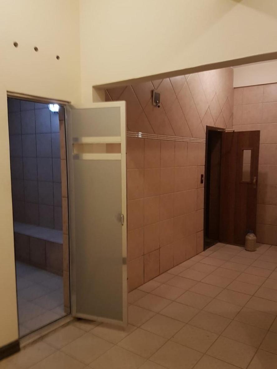 Hotel Araca 7/50