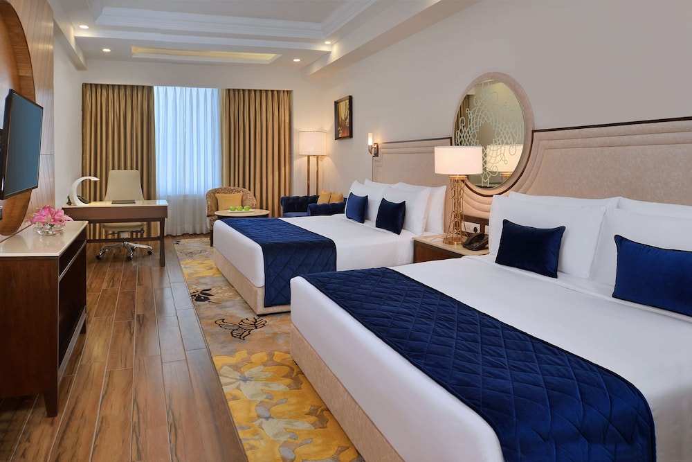 Radisson Chandigarh Zirakpur 19/64
