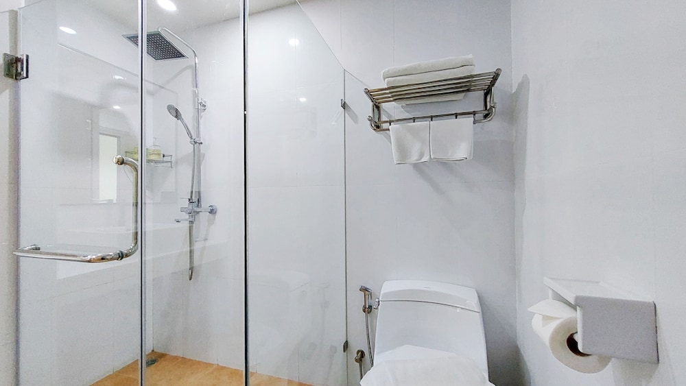 غرفة متصلة ديلوكس بسرير مزدوج وسريرين منفصلين، NJOY Prestige Grand Hotel Don Mueang 7/7