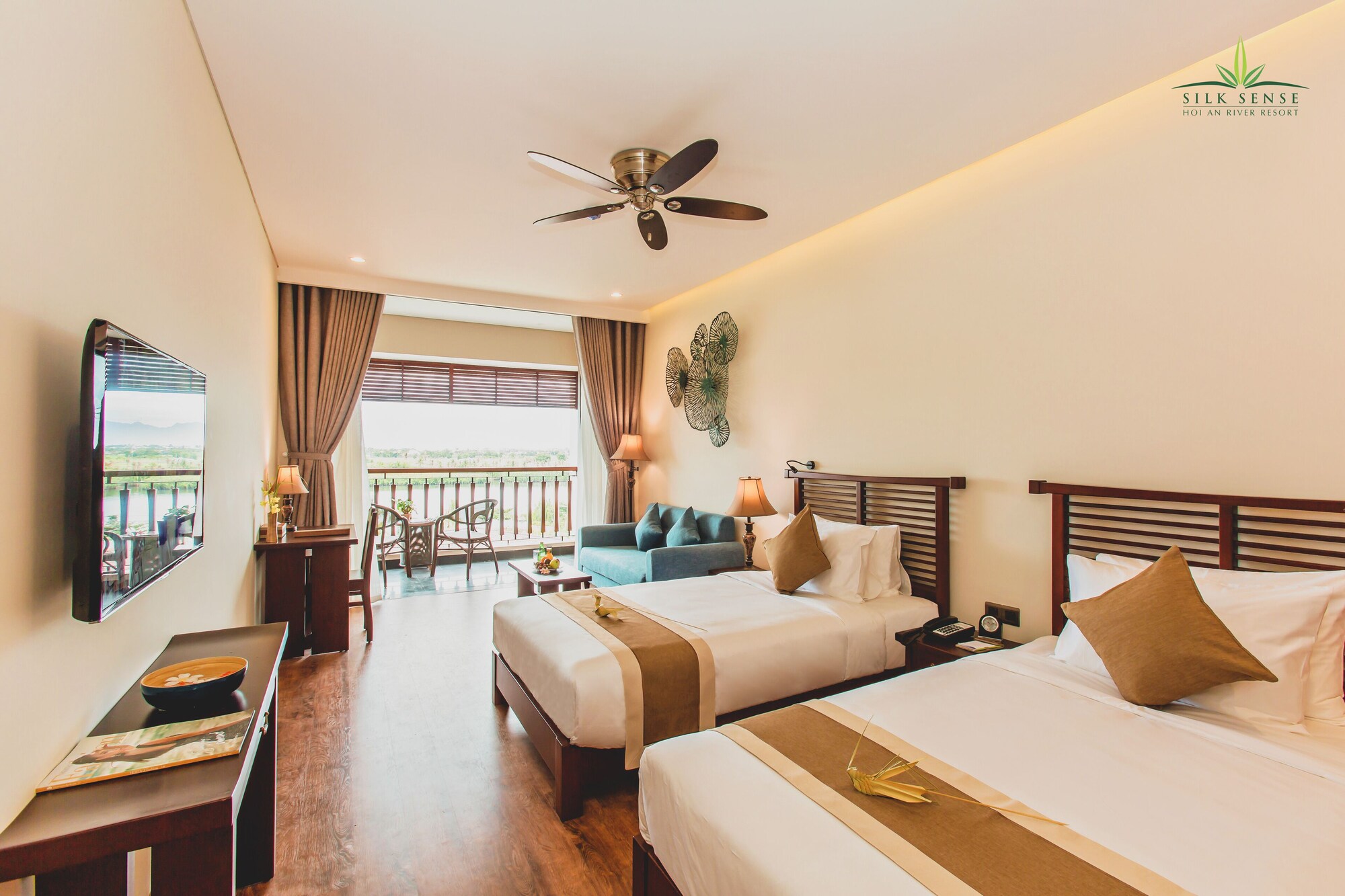 DELUXE, TWIN BEDS, RIVER VIEW, BALCONY